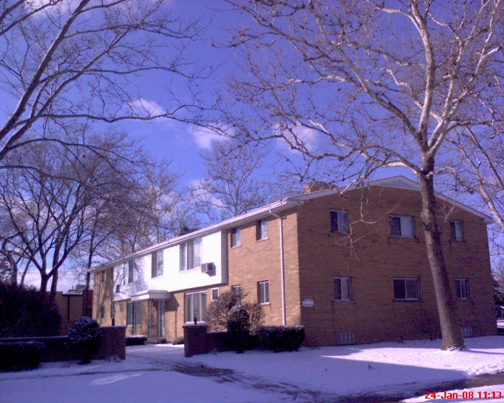 20812 Littlestone Road, Harper Woods, MI 48225-2332