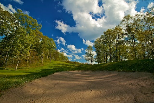 18 facing the green