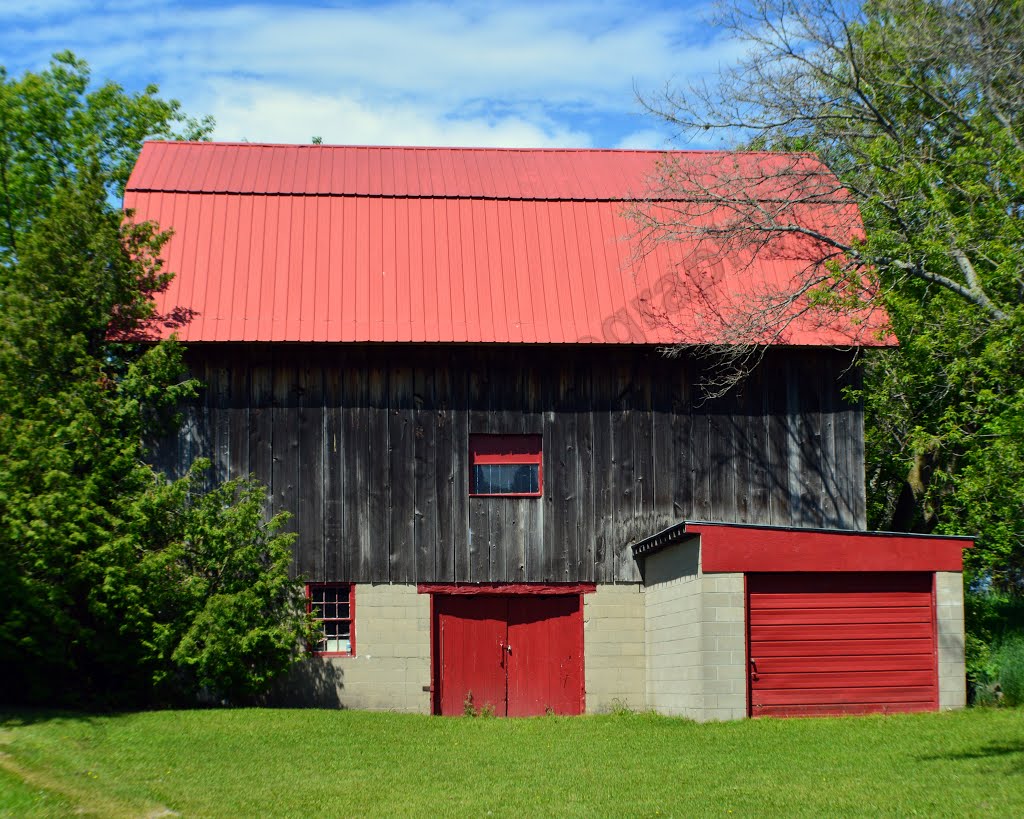 S. Center Hwy Barn 3