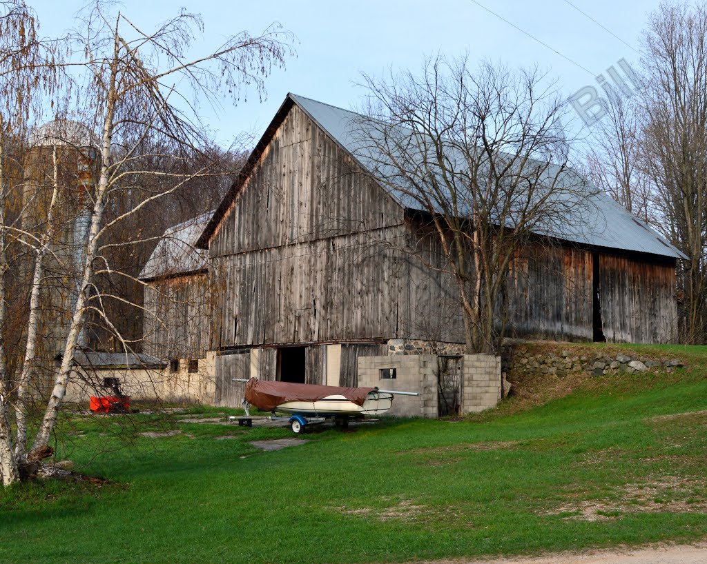 E. Lincoln Rd. Barn