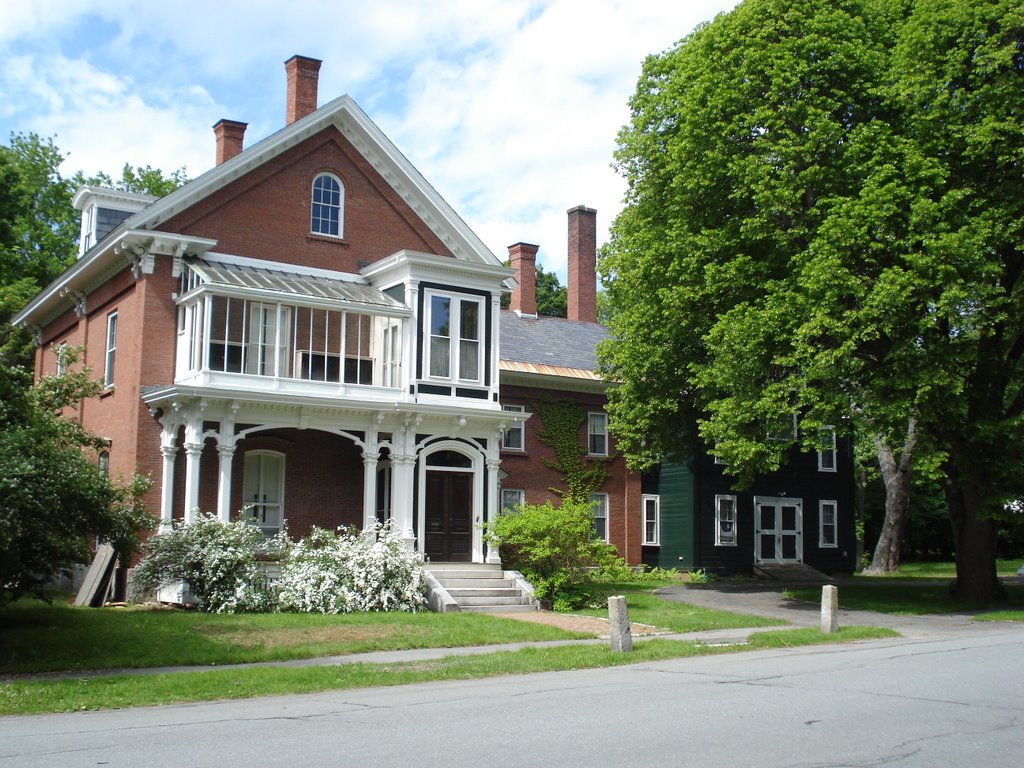 Upper Cedar Street