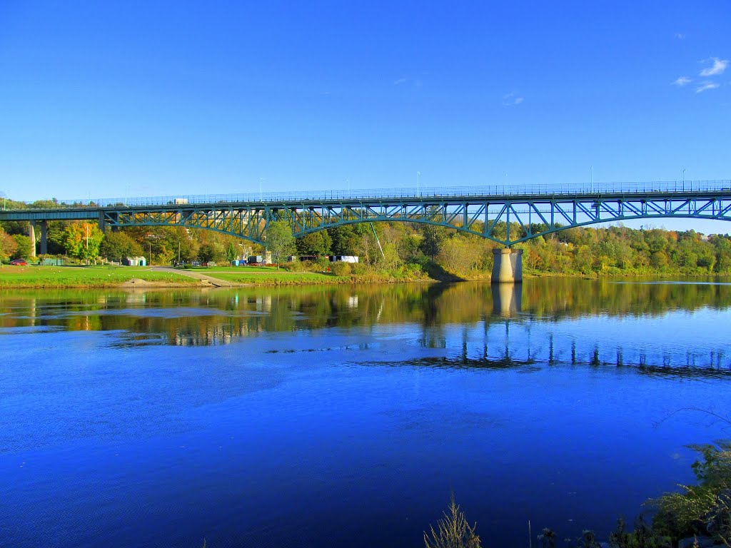 Memorial Bridge