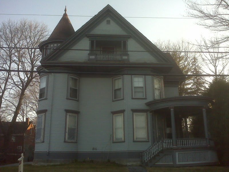 84 Ohio Street - Proud Victorian