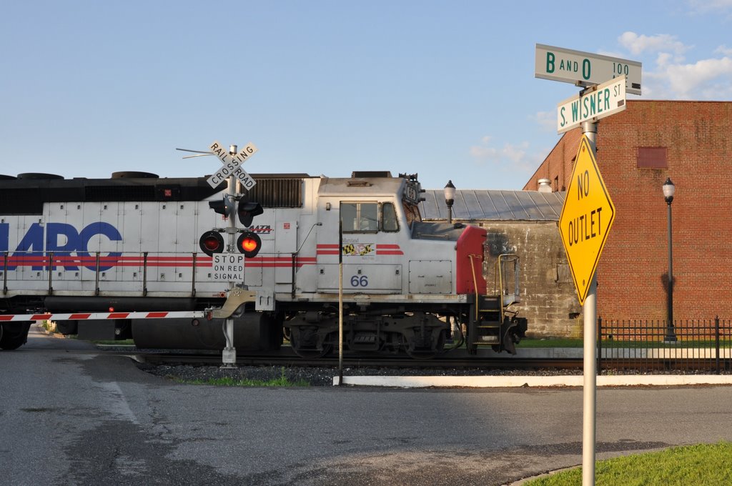 MARC train passes B&O ave. Frederick MD