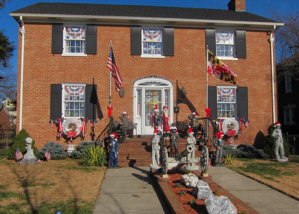 A Christmas Display & Civil War Memorial