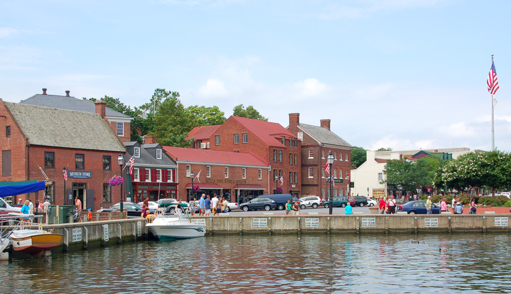 USA - MD - Annapolis - old harbor scene and history quest building