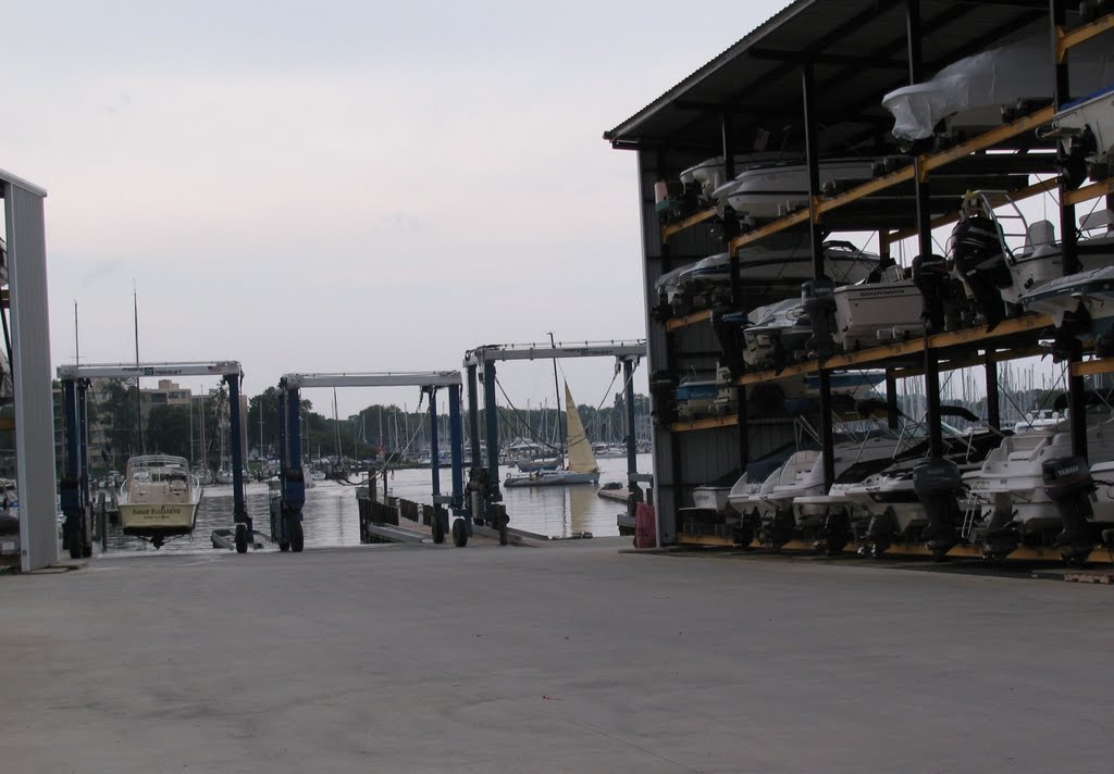 Bert Jabins Yacht Yard Lifts