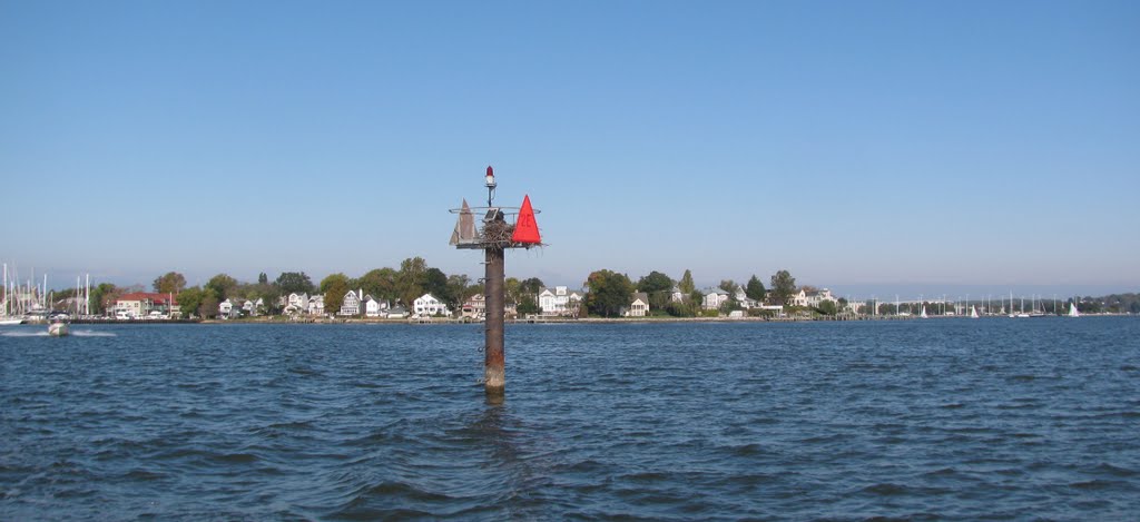 Fl R  2.5s, 15ft 3M "2E" With Eastport - Naval Academy Background