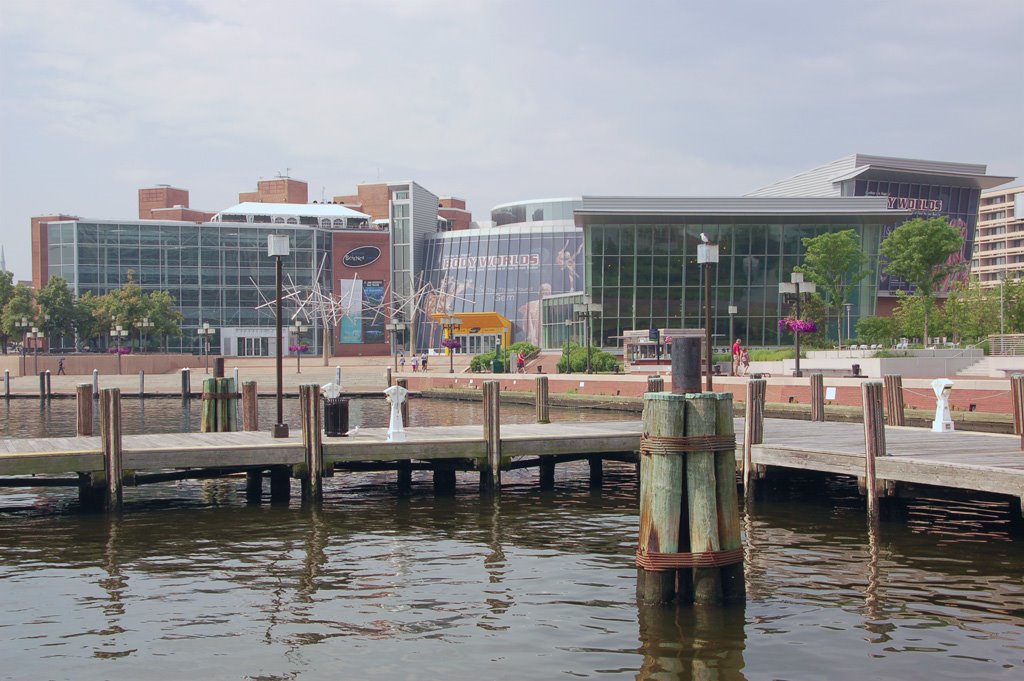 USA - MD - Baltimore. Inner Harbor - Sience Center