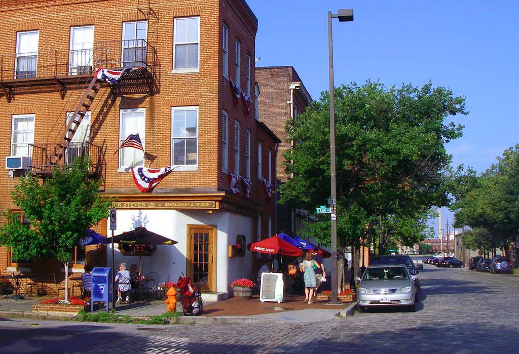 USA - MD - Baltimore. Fells Point, the John Stevens. Where crab cakes  are held together by sheer power of will :)