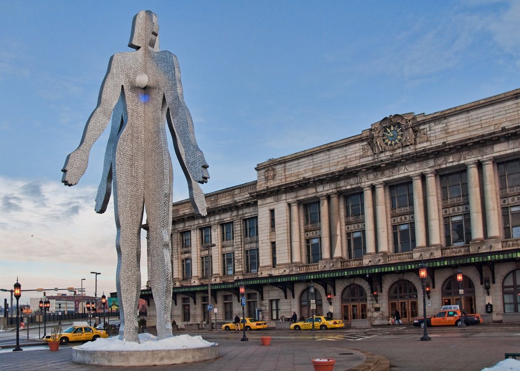 Male/Female Scupture at Pennsylvania Station, 1/1/2010