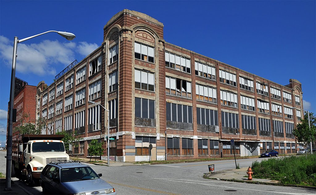 Lebow Clothing Factory (former Crown Cork & Seal machine shop)