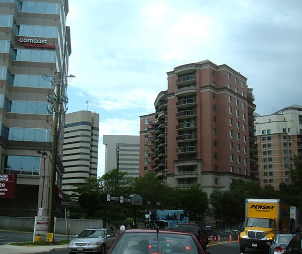 Woodmont Avenue at Cheltenham Drive, Bethesda, MD, USA