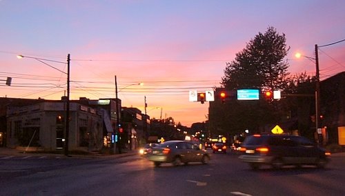 Bethesdas historic appliance store at Wilson Lane, Old Georgetown and Arlington Roads and St. Elmo Avenue before demolition in 2007