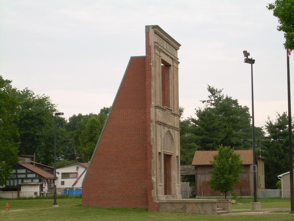 Essex Elementary monument (original building entrance)