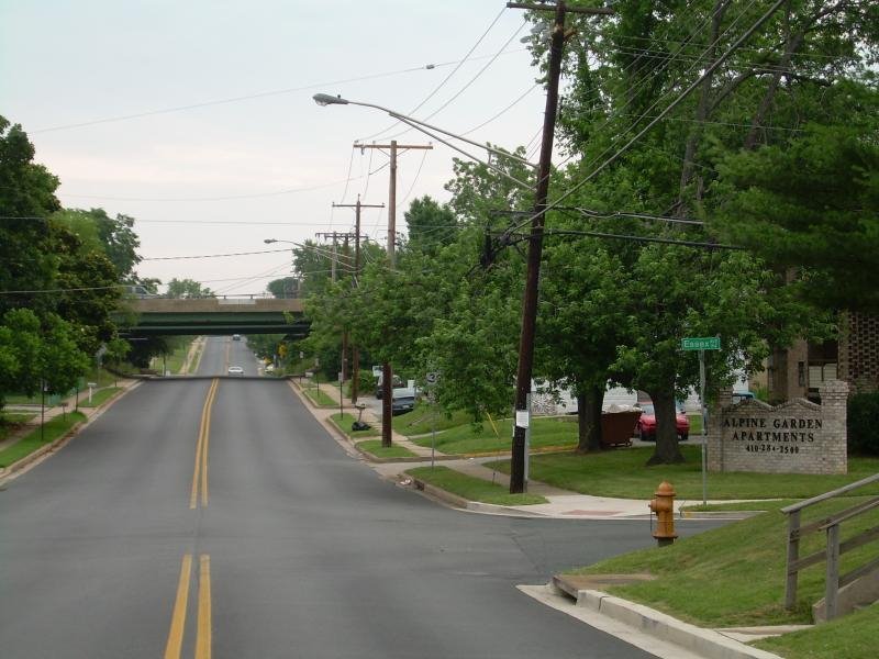 Essex Ave from Mace Ave