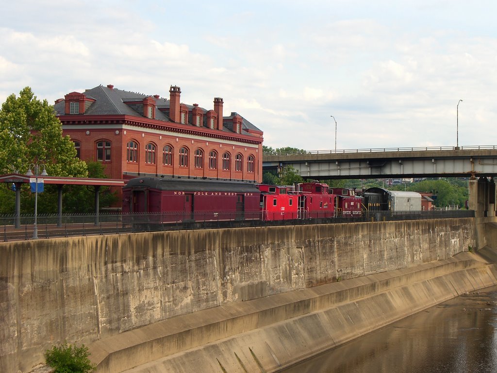 Cumberland Train Station