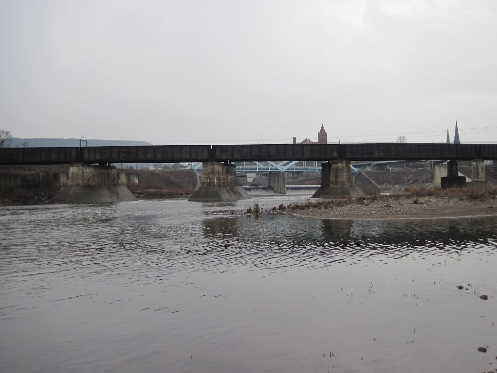 peering under the bridge to the cumberland falls