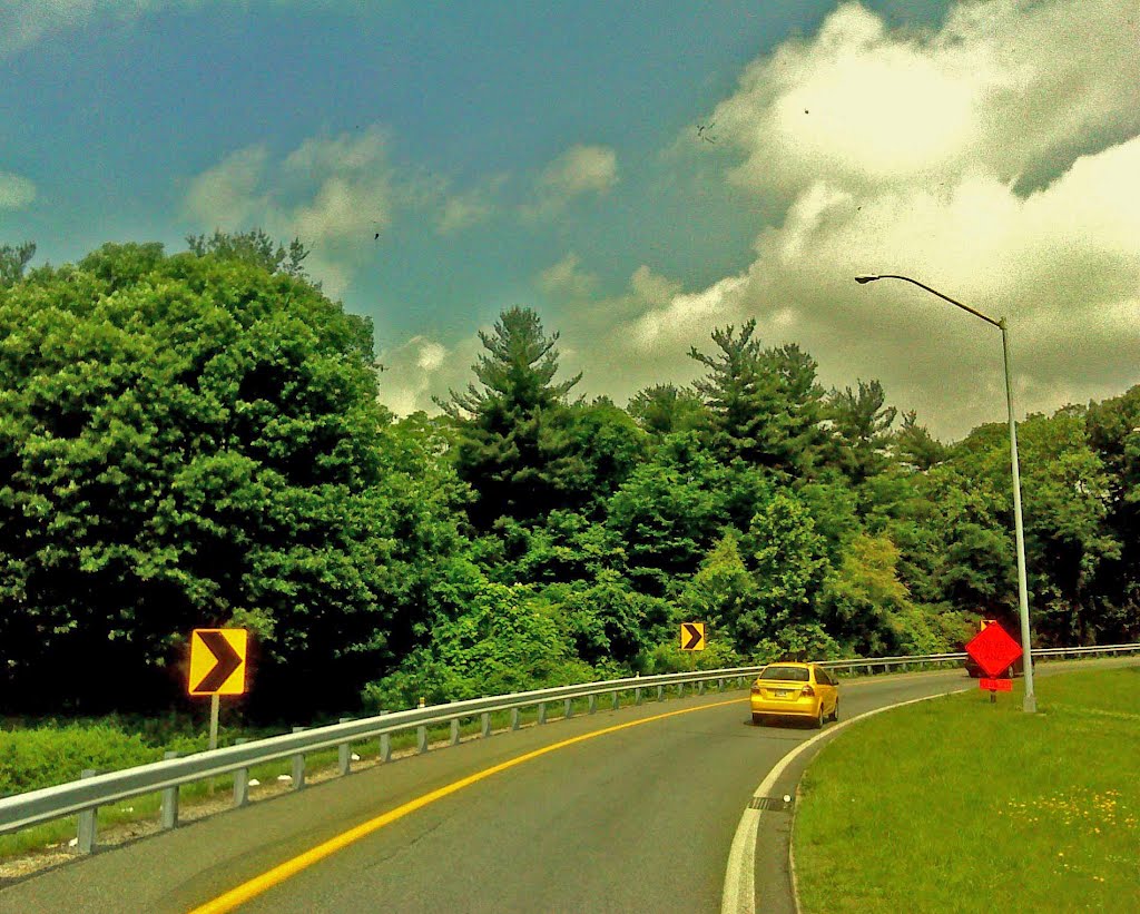 UsNY0591_240512LaneRoad895