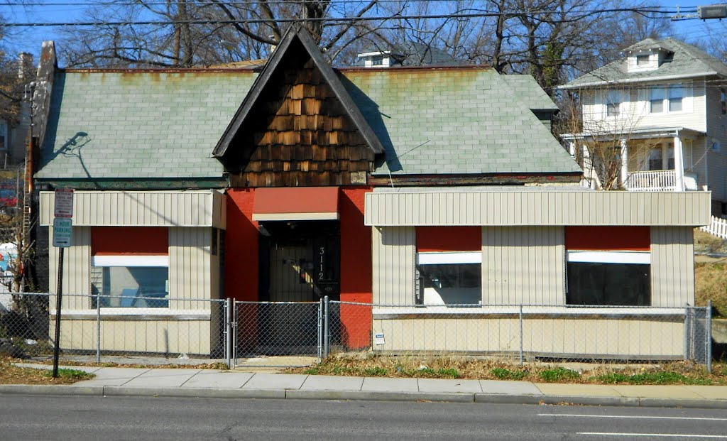 old building, Historic Route 1, Rhode Island Avenue Northeast, Washington, DC 20018