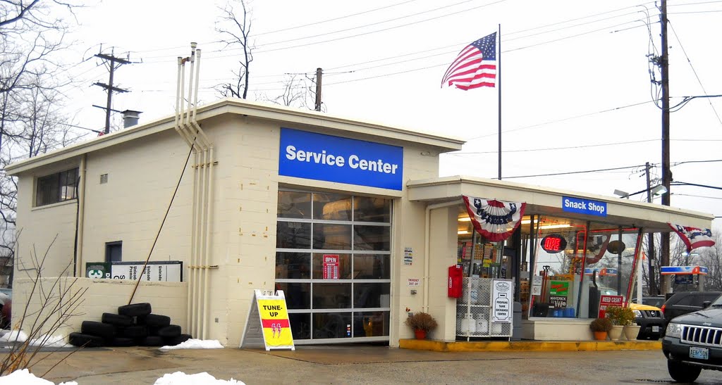 vintage Phillips 66 gas station, 801 Hungerford Drive, Rockville, MD, built 1963