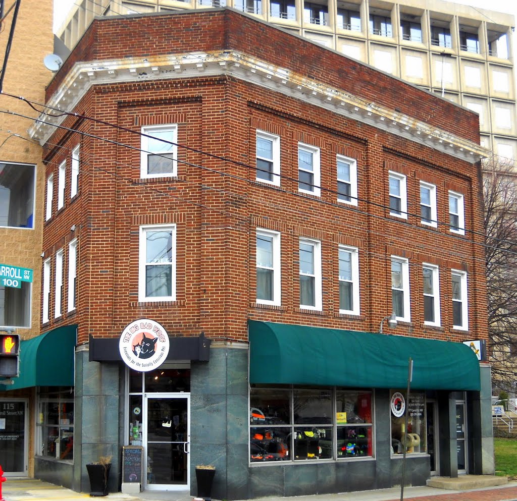 Big Bad Woof‎, 117 Carroll Street Northwest, Washington D.C., DC 20012