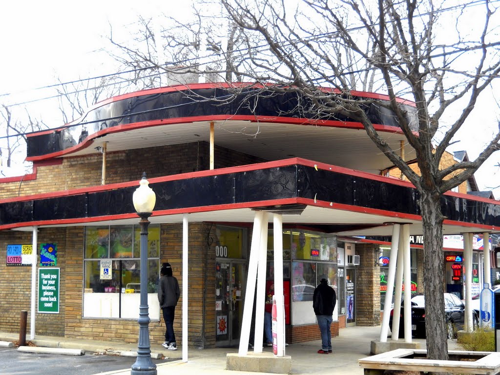 former gas station, now Pueblo Viejo International Market‎, 8000 Flower Avenue, Takoma Park, MD 20912-6843, style: Googie