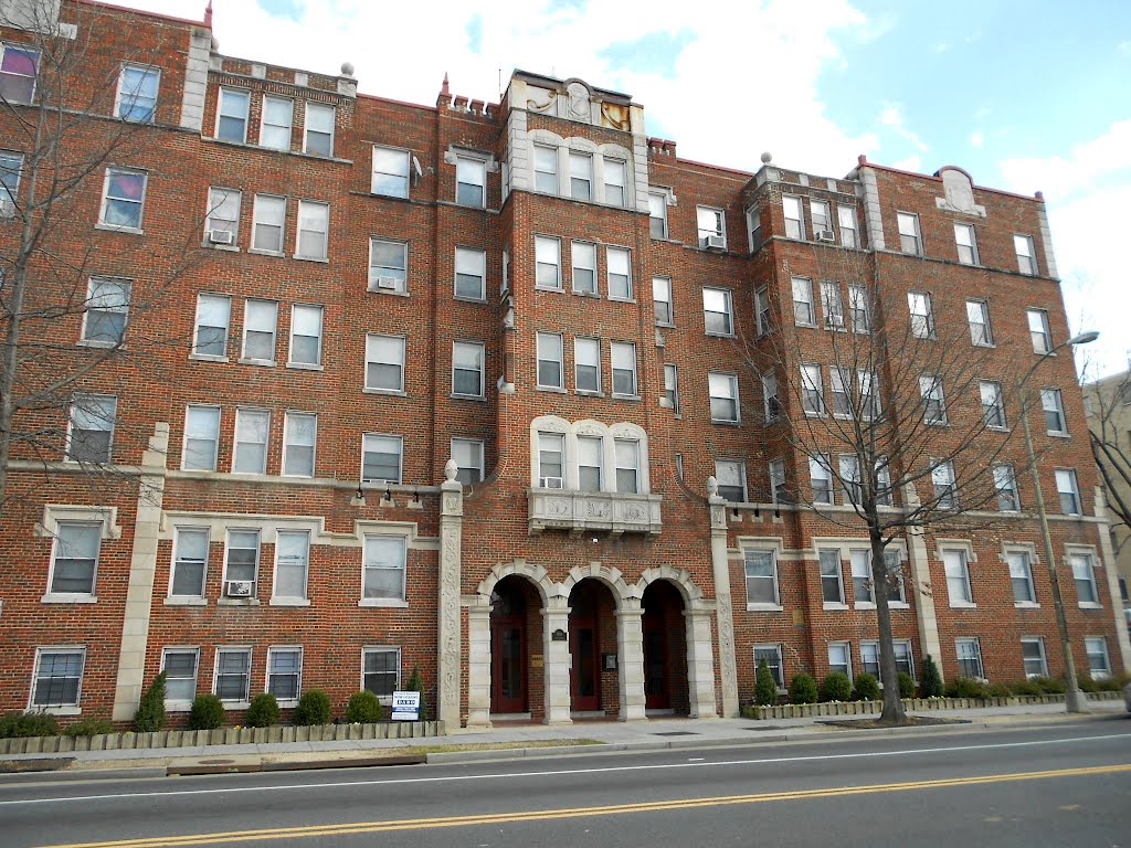 vintage apartment building, Georgia Ave, Silver Spring MD