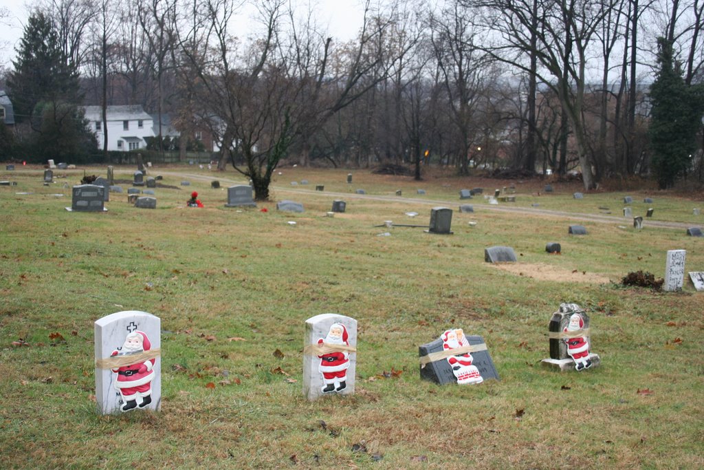 Mt. Olive Baptist Cemetery, Towson MD: Xmas 2005