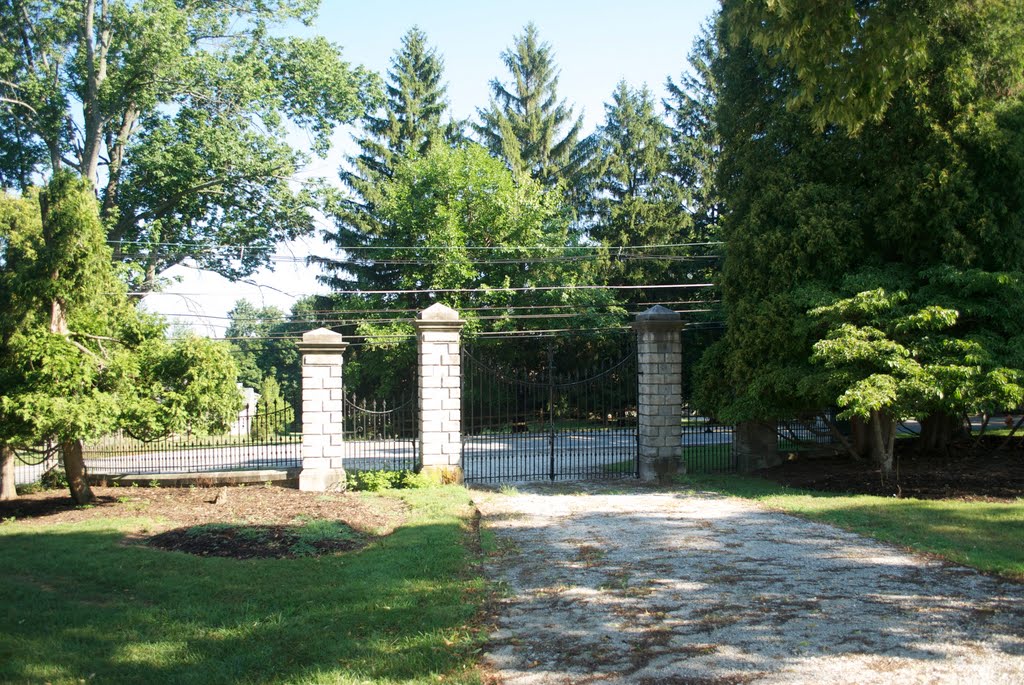 Hampton Mansion Front Gates