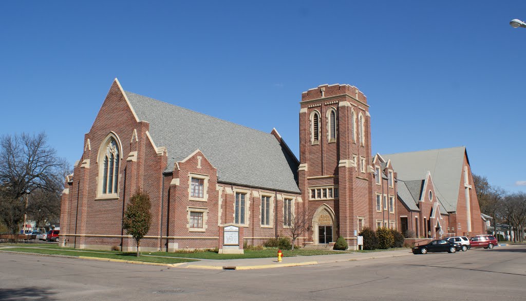 Grand Island, NE: Trinity UMC from southwest