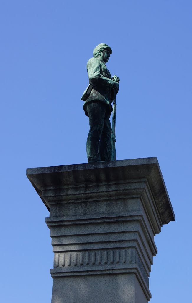 Grand Island, NE: sentinel at Hall County Courthouse