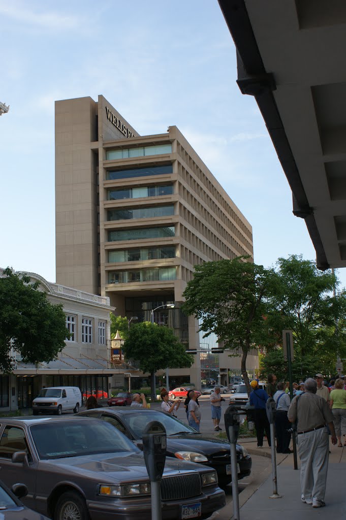 Lincoln, NE: Wells Fargo Bank