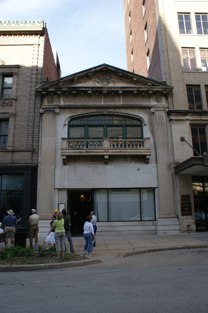Lincoln, NE: old Woods Brothers building