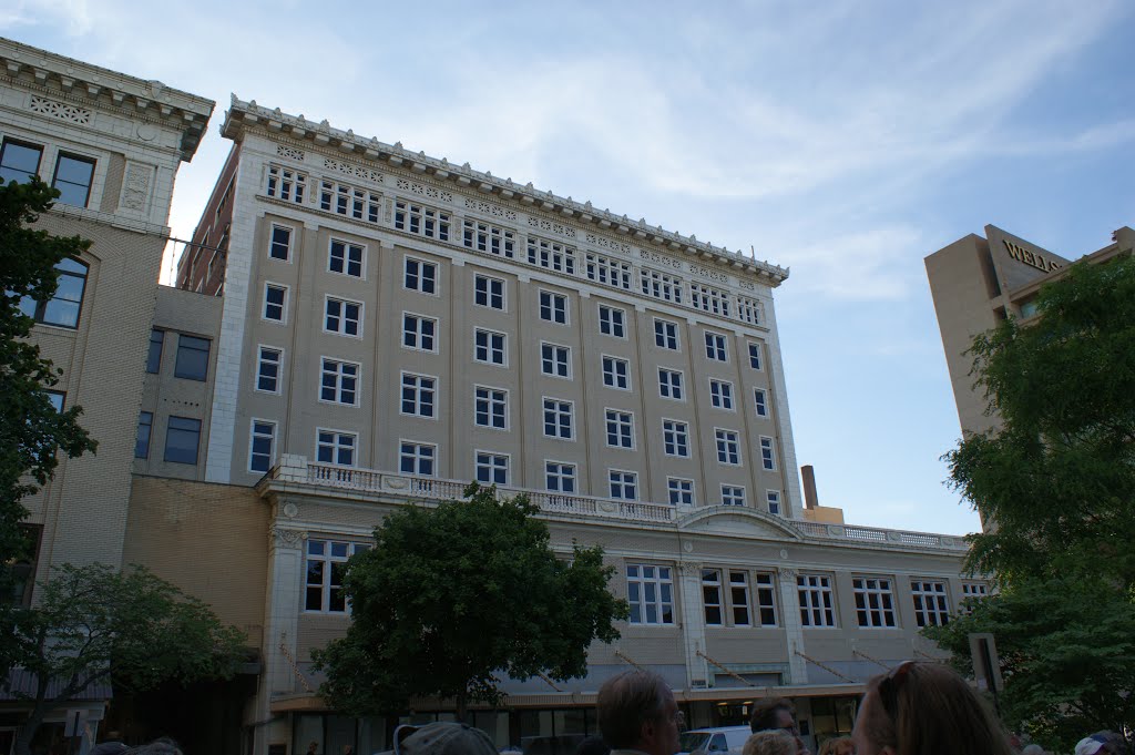 Lincoln, NE: former Miller & Paine Building