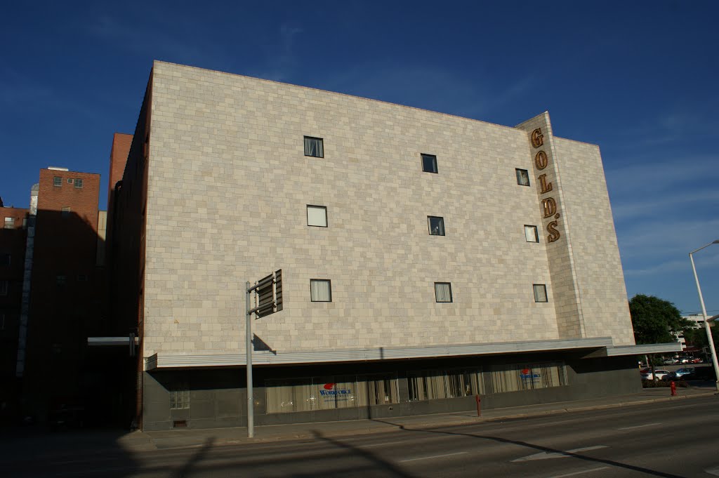 Lincoln, NE: former Golds Building