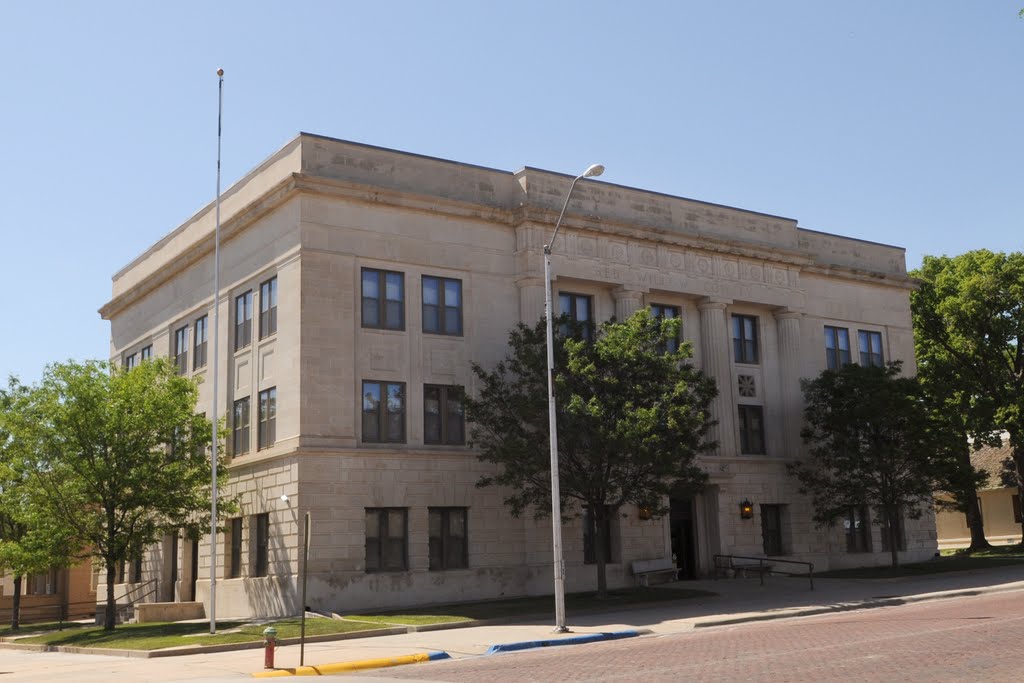 Red Willow Co. Courthouse (1926) McCook, Neb. 5-2010