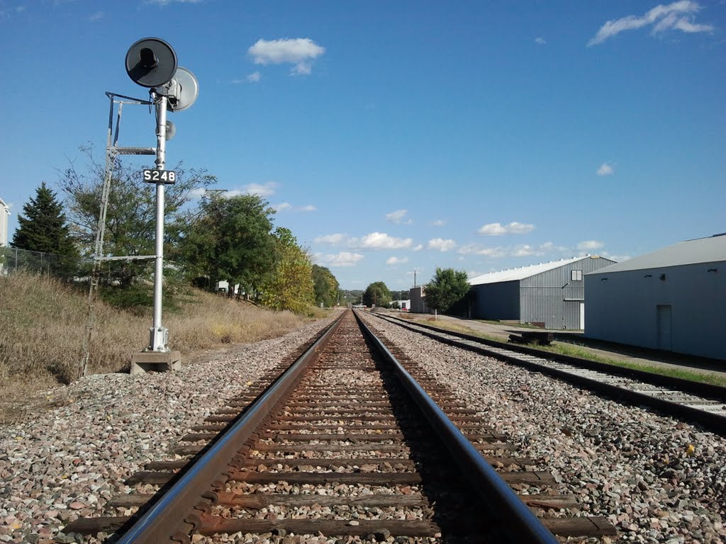 BNSF Railroad in Ralston (Omaha suburb) looking east, OCT.2011