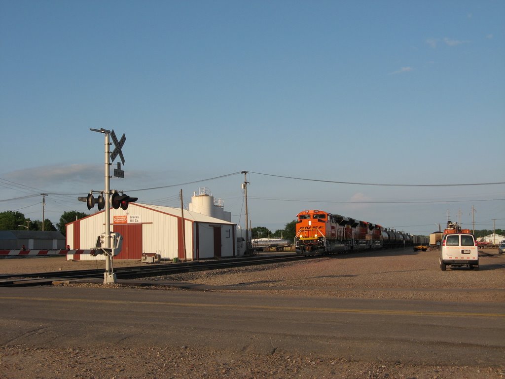 BNSF westbound at speed