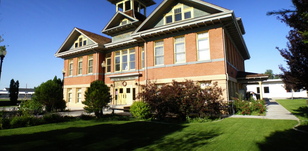 Jeanne Dini Center