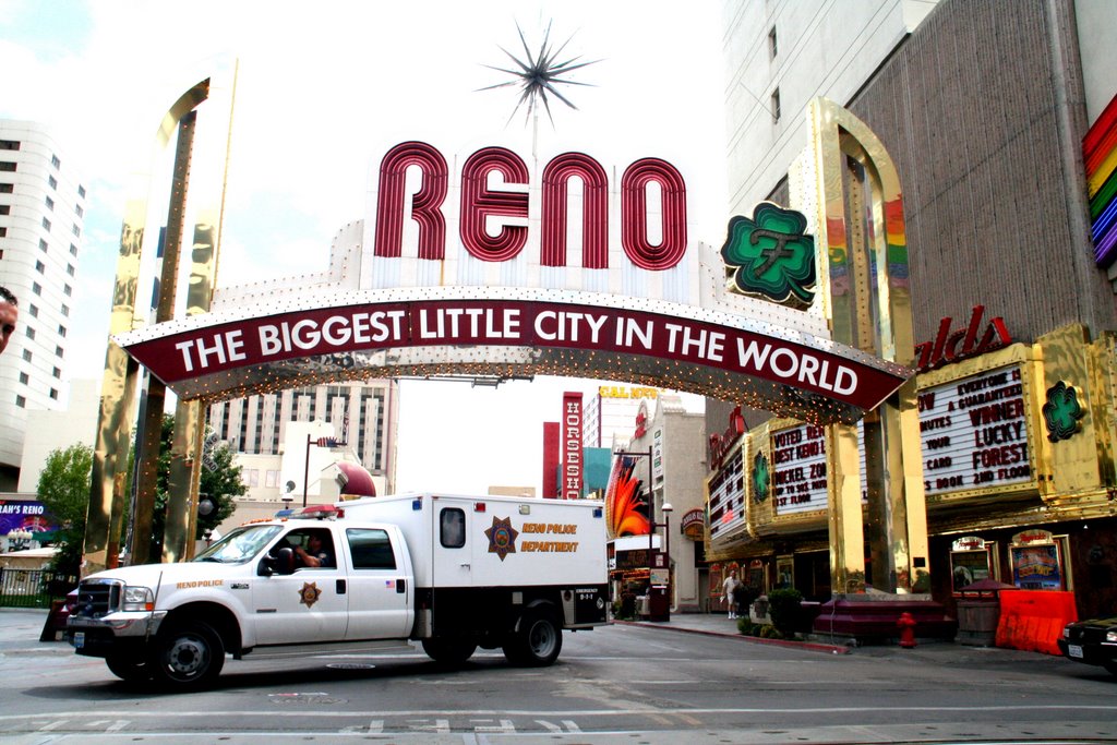 Reno; Entrance