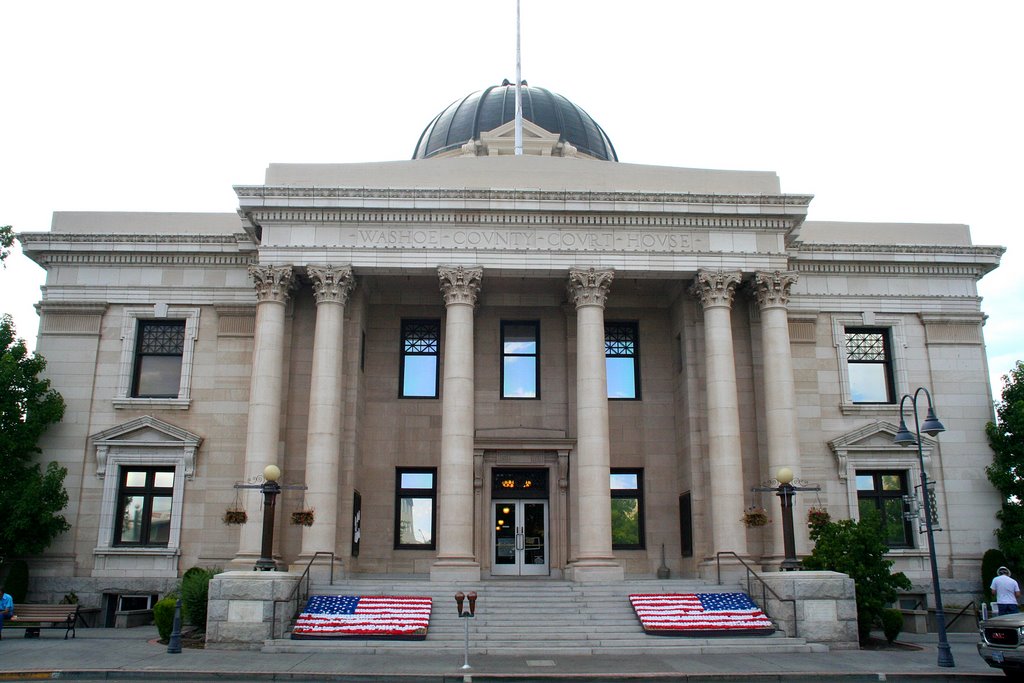 Reno; Court House & flowered Memorial