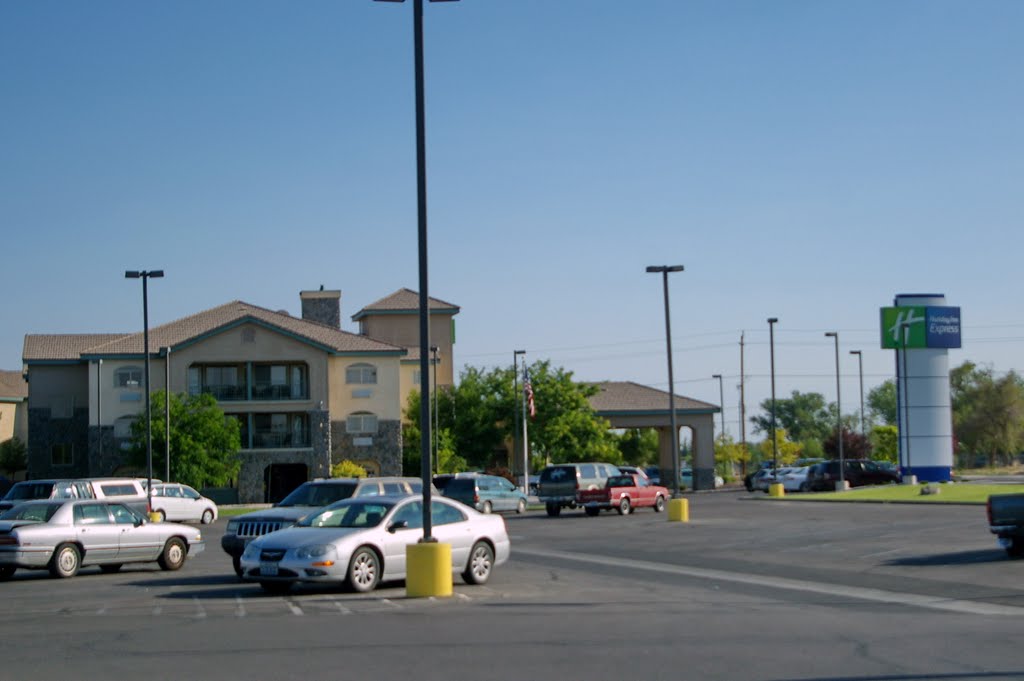 2011, Fallon, NV - Holiday Inn Express