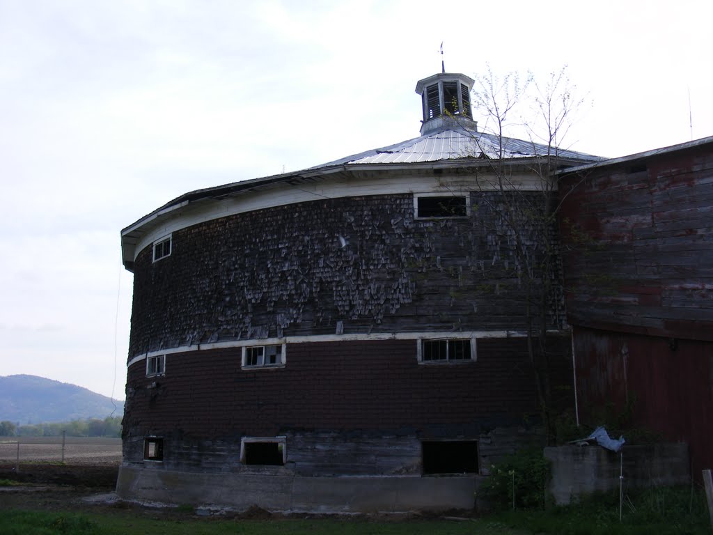 Round barn.