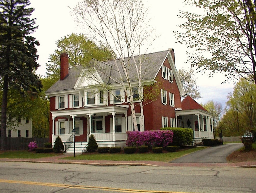 87 Portland Ave, Dover NH