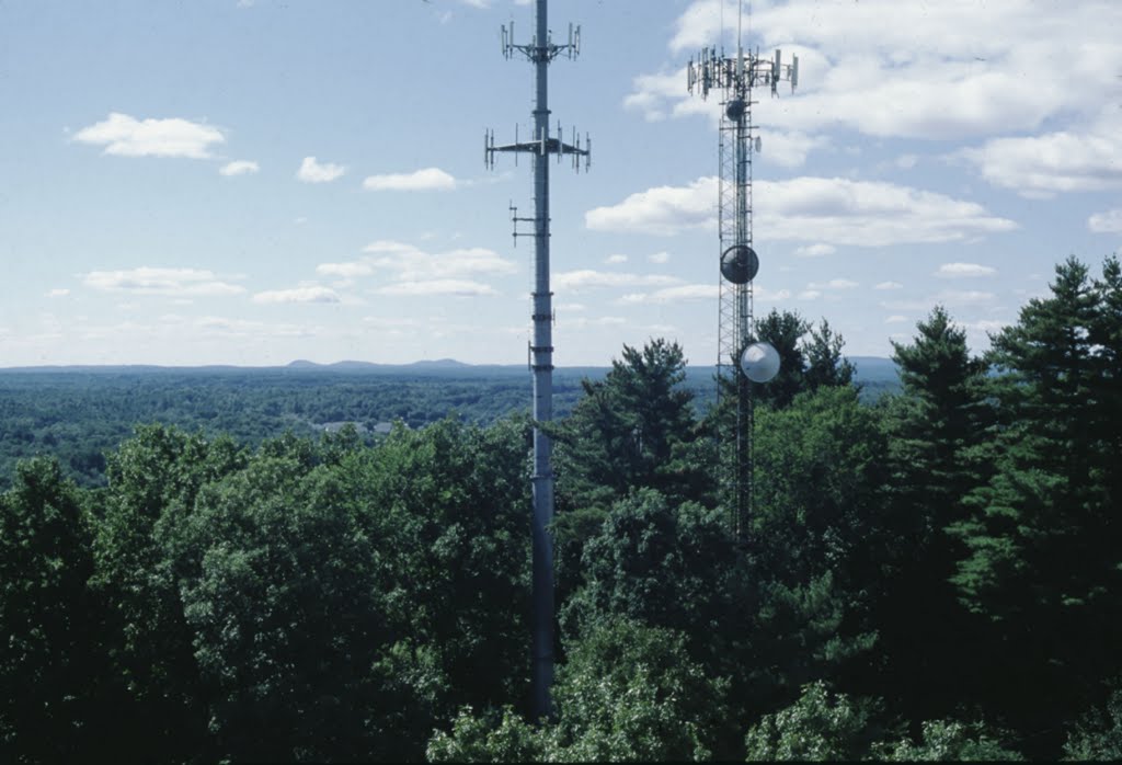 A2. Looking WSW at the Pawtuckaway Mtns 18 miles away (L-R 885, 845 & 995 high)