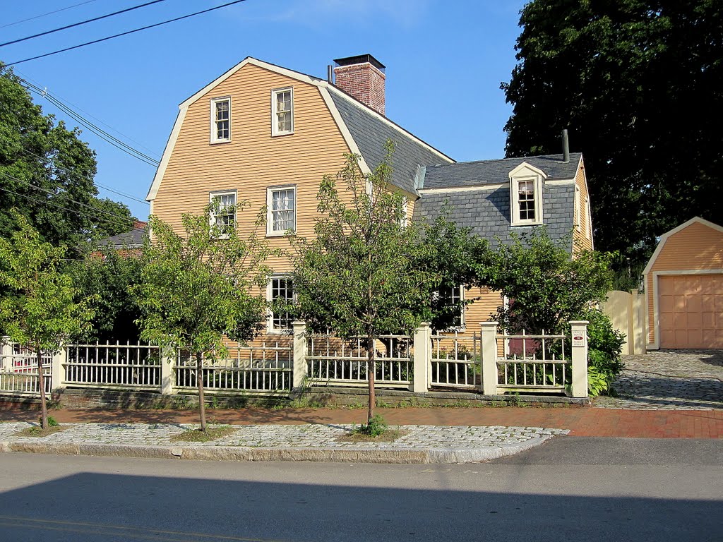 Nice home dating back to 1702, Portsmouth, NH