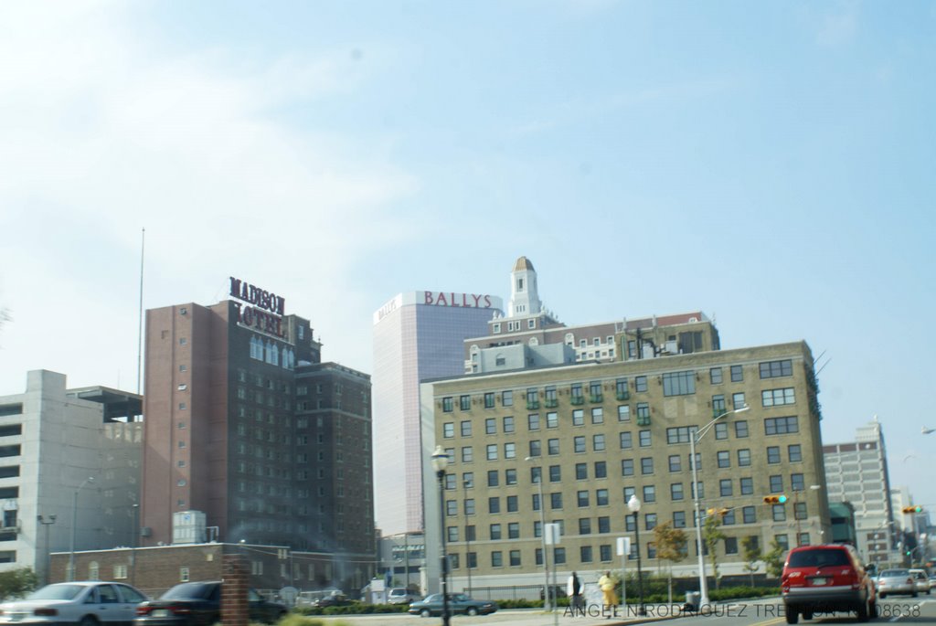 PACIFIC AVE