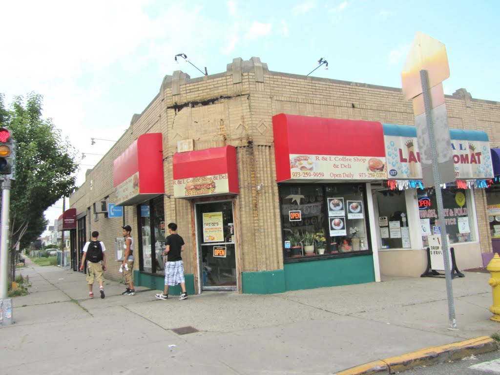 R & L Coffe Shop & Deli