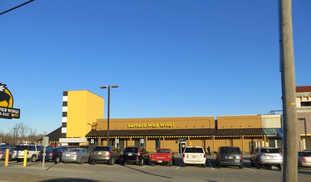 Buffalo Wild Wings Grill & Bar